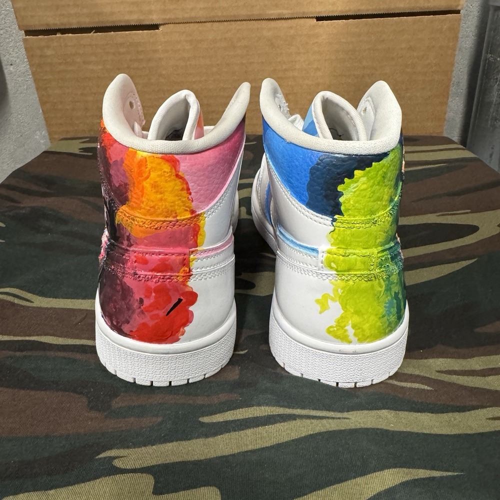 Air Jordan 1 Mid Zendaya 'Euphoria One‎ of a Kind - Picture 6 of 8